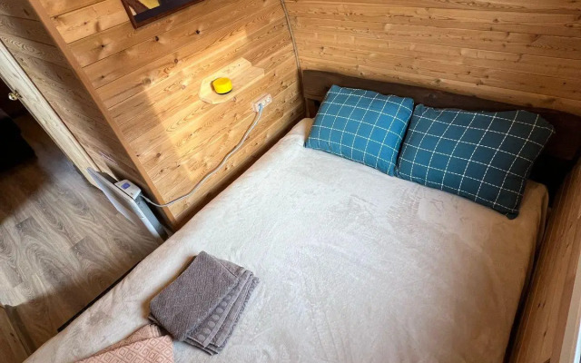 Shrek House (Шрек Хаус)