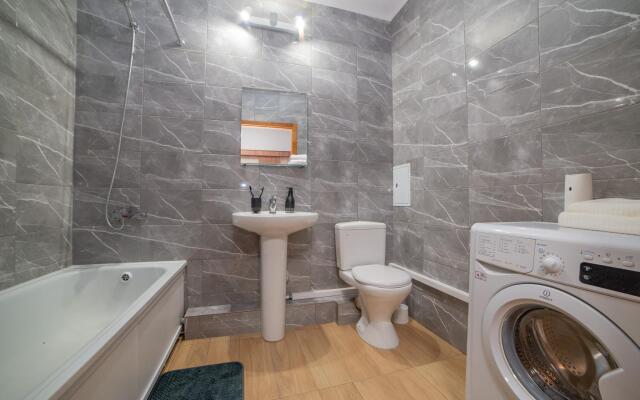 Европа Центр на улице Николая Островского