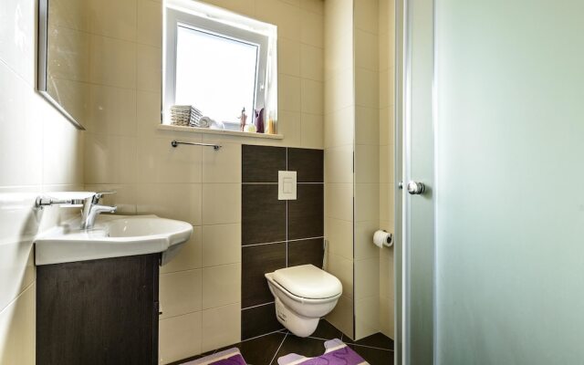 Villa Pave / Six Bedrooms H1