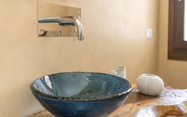 Luxe Cote Stay- Elegant Villa