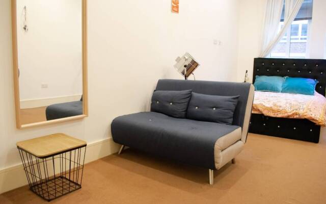 Spacious Studio in Trendy East London