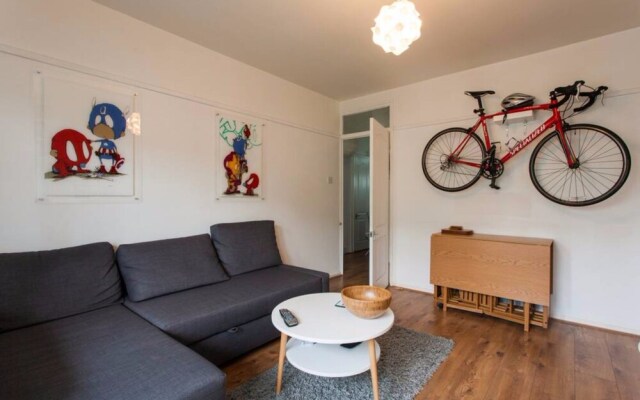 Well Connected Modern East End 1 Bed