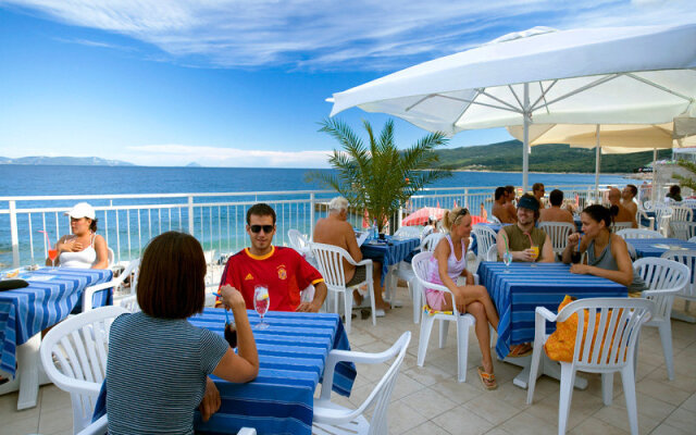 Sunrise Girandella Villas