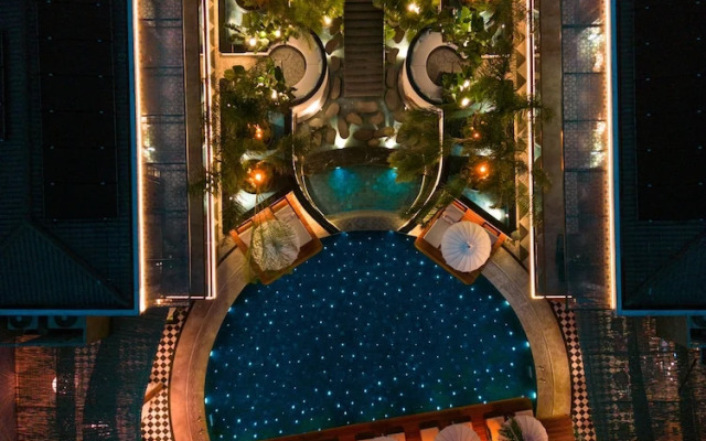 Genesis Hotel