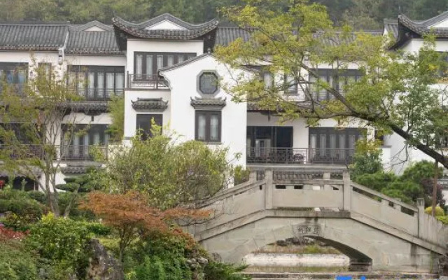 Hengdian Film and Television City Longjing Puyu Yinshu – Outside – Jinhua