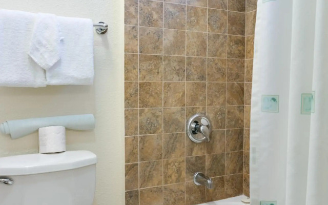 California Suites Hotel