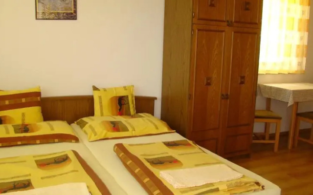 Zalakaros-Éva Apartmanház II.