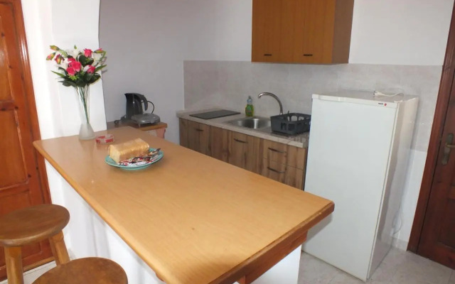Anastasia Apartments (Chorio)