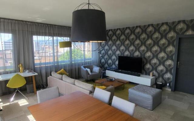 Appartement Lumineux de 90 m2 situé en centre ville
