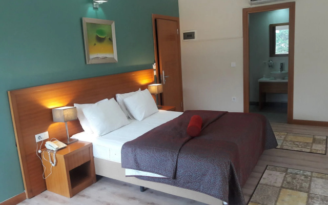 Dragos Island Hotel