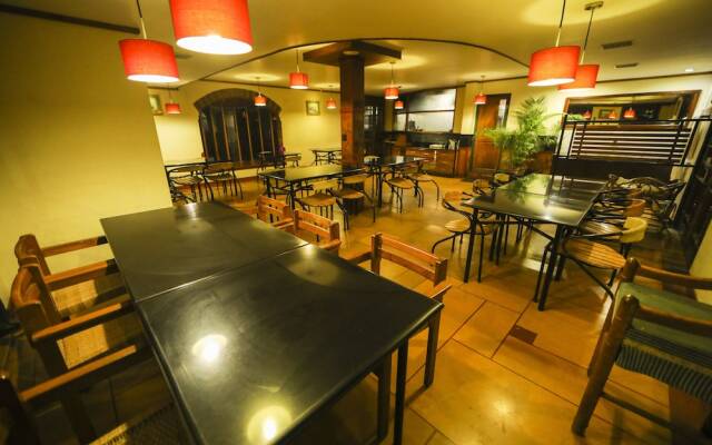 Hotel BTH Sarovaram