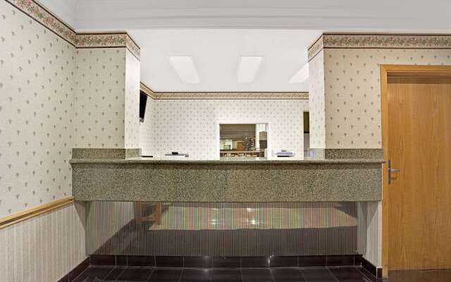 Days Inn by Wyndham Sidney OH