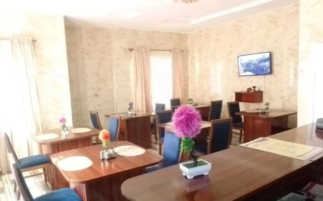 Credence Resorts Aco