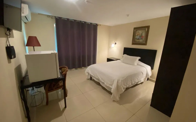 Hotel F Sur Inn