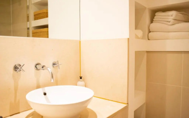 South Quay Apartments Canary Wharf