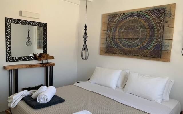 KHAMSA Mykonian Suites