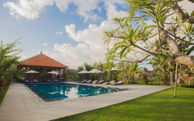 RedDoorz @ Nelayan Canggu