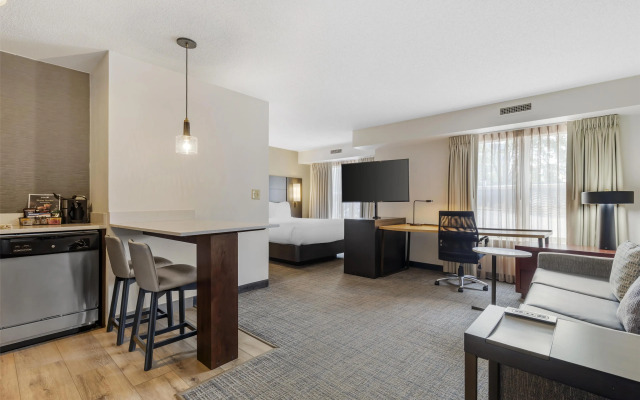 Sonesta ES Suites Fairfax Fair Lakes