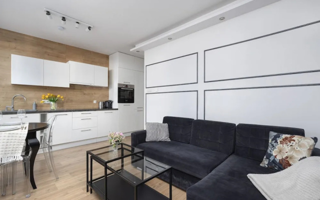 Black & White Szczecin by Renters