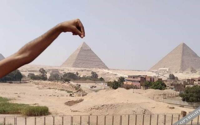Number One Pyramids Hotel