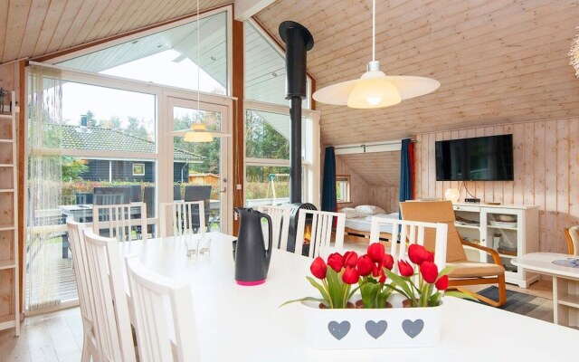 10 Person Holiday Home in Farvang-by Traum