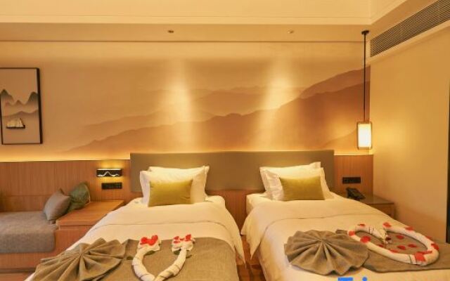 Savile Taoyuan Mountain Residence Hotel (Wugongshan Visitor Center)