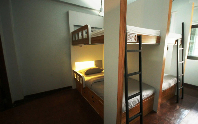 The Hive Hatyai Hostel