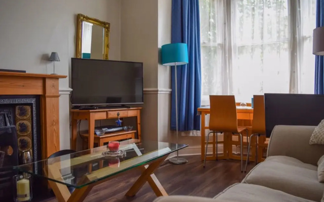 1 Bedroom Garden Flat in Wimbeldon
