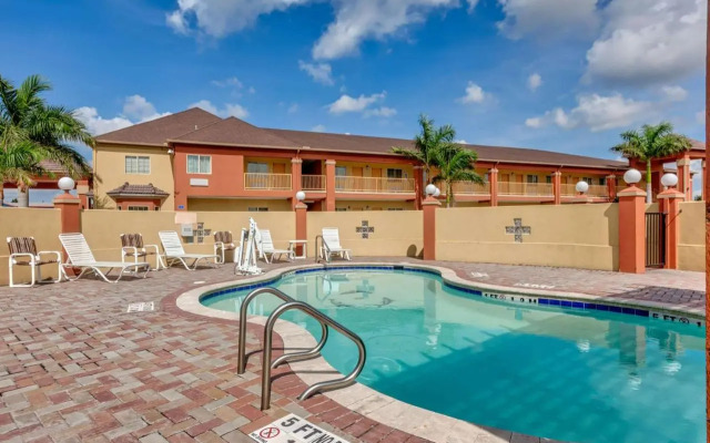 Super 8 Brownsville