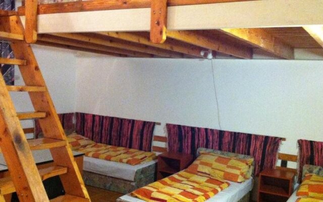 Season Hostel 2
