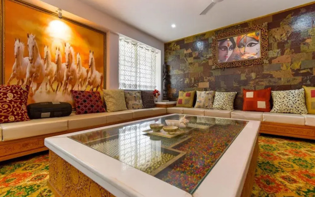 OYO 45329 Hotel Shreemaya