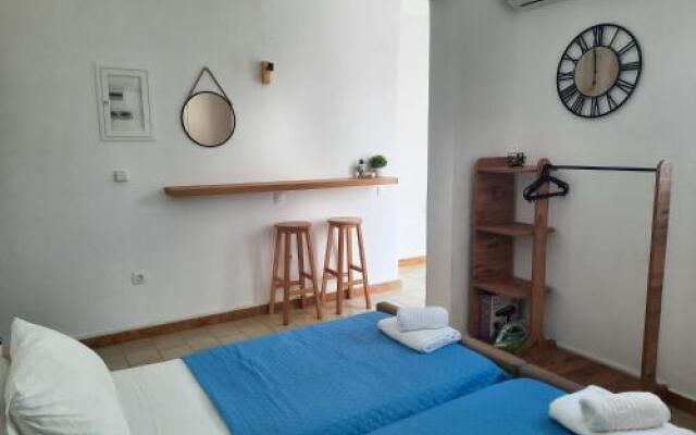 Lilian's Studios
