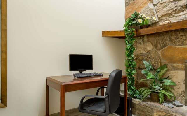 Days Inn by Wyndham Delta