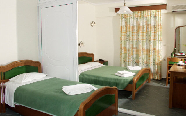 Denise Beach Hotel Apartments