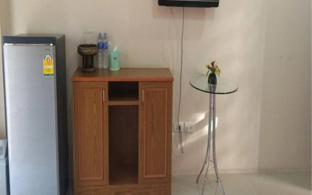 Phrom Phring Place Service Apartment
