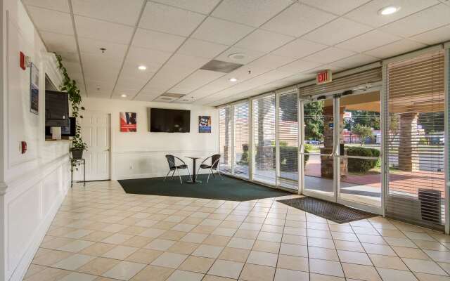 Motel 6 Warner Robins, GA