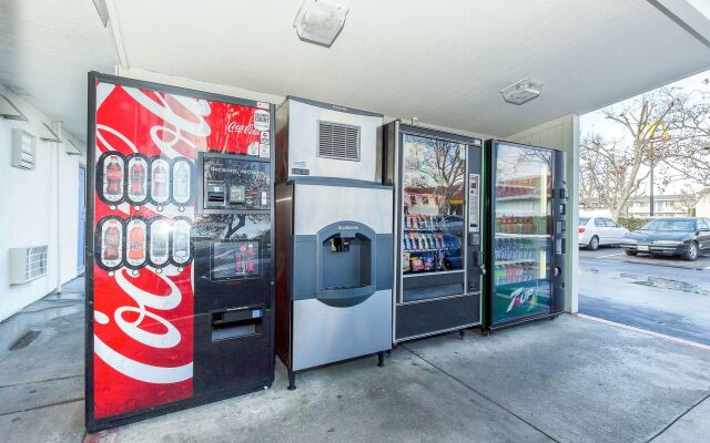 Motel 6 Hayward, CA – Silicon Valley Gateway