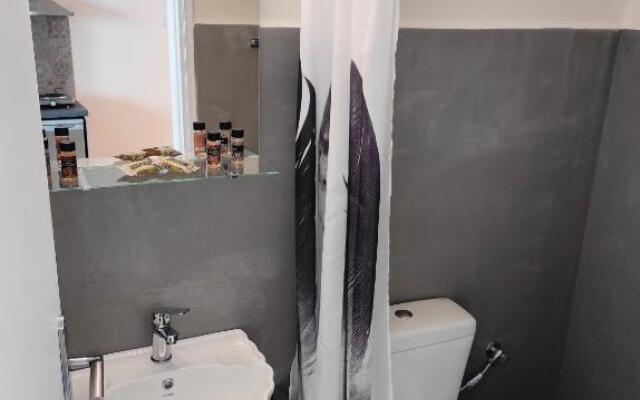 Budget Studio 1 - Sea view - Renovated February 2021