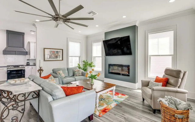Walk to Pass Christian Beach: Stunning Family Home
