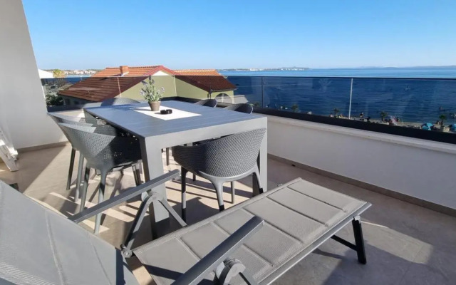Dinary Apartman