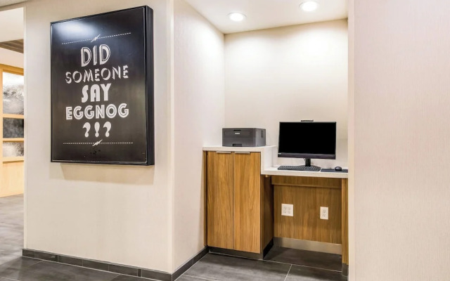 Comfort Suites Four Seasons