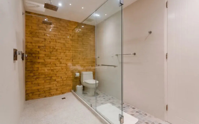 w Brilliant 1BR w Balcony in Panama