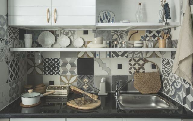 The Homee Cozy Modern Studio Apartment