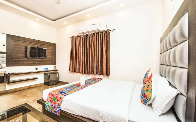 De Sivalika Howrah by FabHotel