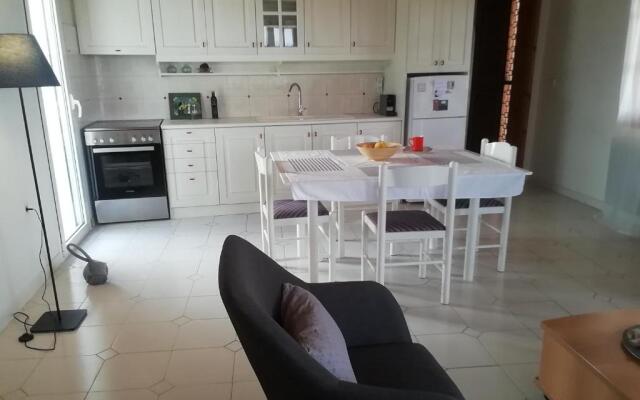 Petrochori Memories House- Floor 1