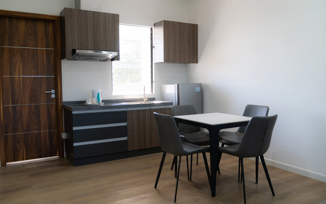 Mangrove Place and ResidencesbyHiverooms