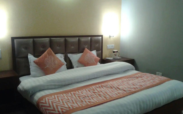 OYO 3899 Paradise Continental