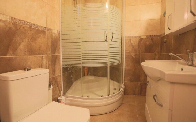 Serene House Surrounded by Nature in Beykoz