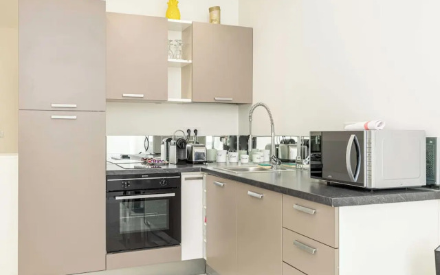 Beautiful Two Bedroom Apartment Near Croisette