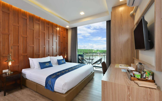 Amphawa Riverfront Hotel